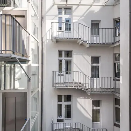 Old Town Apartmens - B33-2